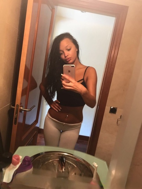 Balaban VIP Escort Bayan Simge